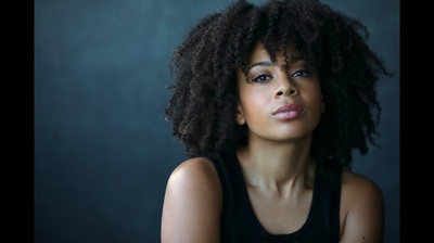 埃莉诺·芬尼卡的写真