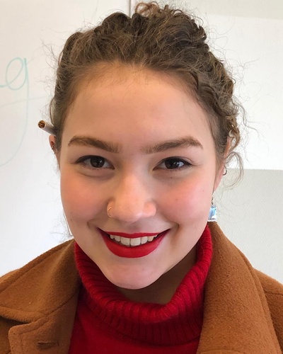 苏斯·德尼斯的写真-第二眼美女，越看越漂...