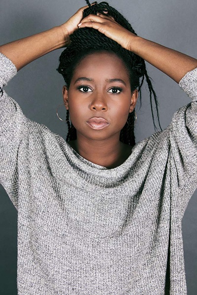 莎莎·康普的写真