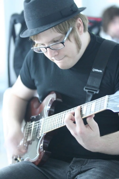 帕特里克·斯坦普的写真-吉他和你