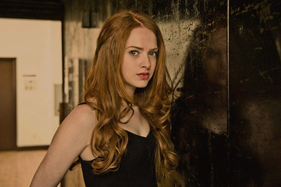 佐伊·德·格朗·梅宗的写真