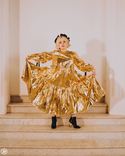 妮可拉·考夫兰的写真