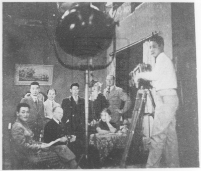 罗伯特·弗洛里的写真-华纳公司导演Robert F...