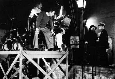 罗伯特·弗洛里的写真-Director Robert Florey...