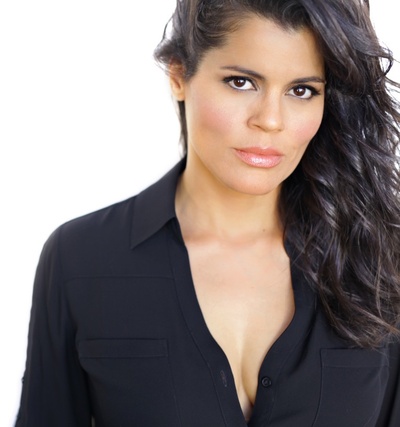 玛丽索尔·拉米雷斯的写真