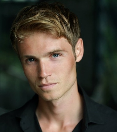 罗比·贾维斯的写真