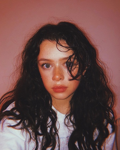 艾西斯·海恩斯沃斯的写真