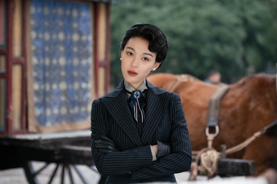 马栗的写真-《热血神探》剧照