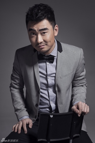 齐峰的写真-齐峰俏皮写真帅气十足