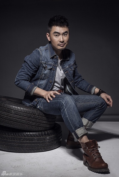 齐峰的写真-齐峰痞帅牛仔写真 刚...