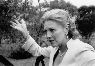 卡门·毛拉的写真