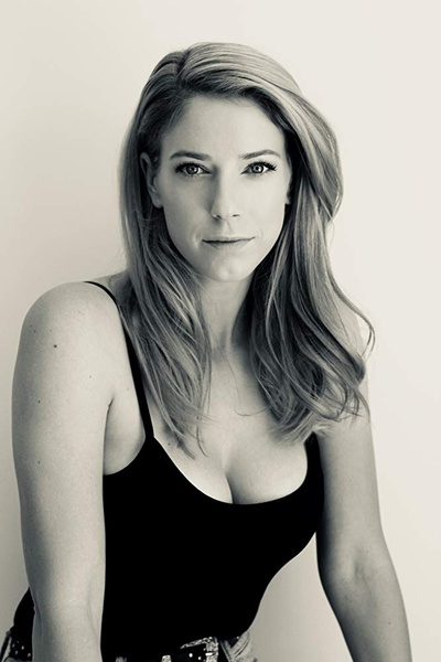 爱丽丝·兰斯伯里的写真