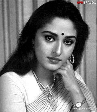 贾亚·普拉达的写真