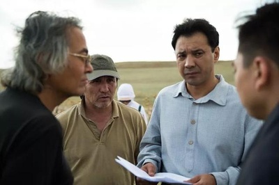 别里克·艾特占诺夫的写真-《音乐家》导演西尔扎...