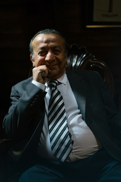 何塞·赛法米的写真