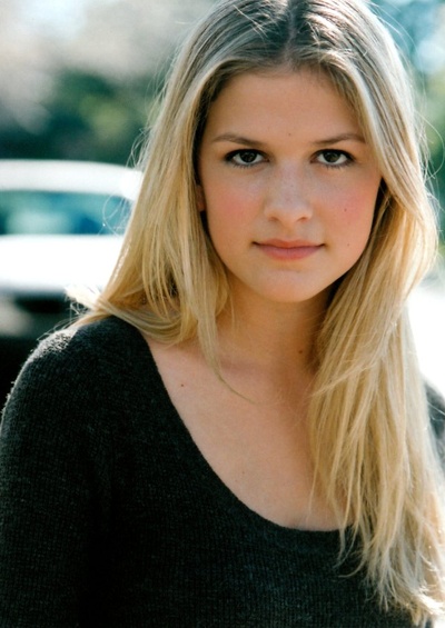 乔丹-克莱尔·格林的写真