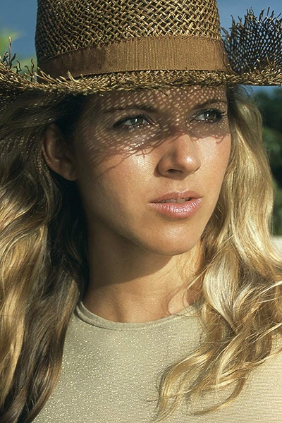 萨莎·里翁达的写真