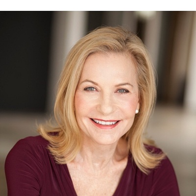 露西·卡罗尔的写真