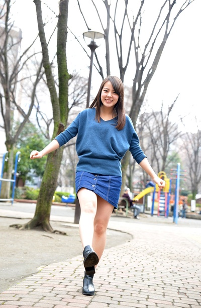 若菜佳苗的写真