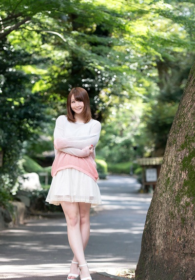 里咲诗织的写真