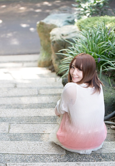 里咲诗织的写真