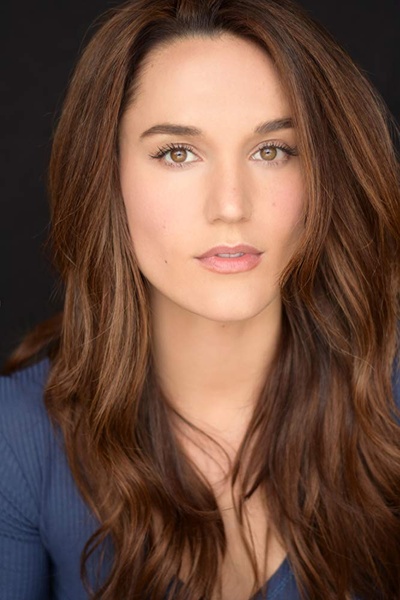 海莉·塞尔斯的写真