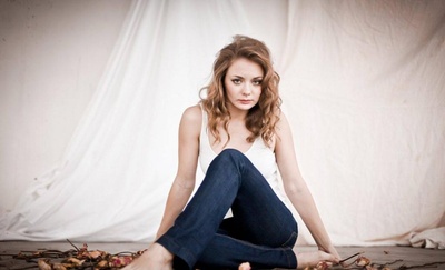 卡丽娜·拉祖莫夫斯卡娅的写真