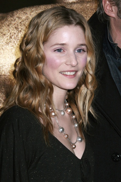 娜塔莎·雷尼埃的写真