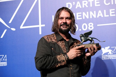 沃威克·桑顿的写真-第74届威尼斯电影节...