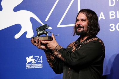 沃威克·桑顿的写真-第74届威尼斯电影节...