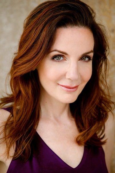 埃莱娜·卡多纳的写真