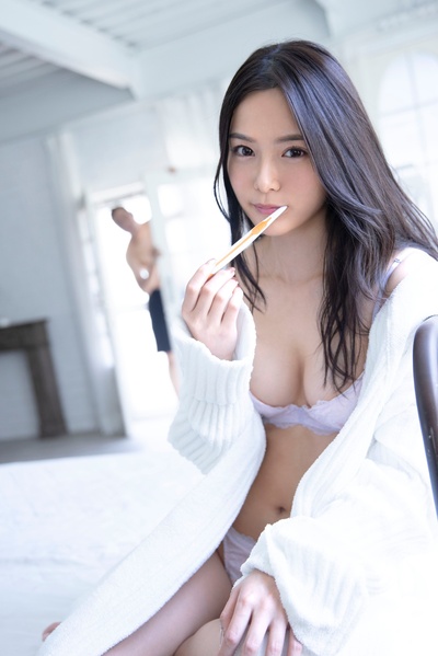 吉高宁宁的写真-吉高寧々