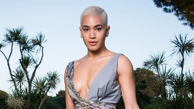 梅特·托利的写真