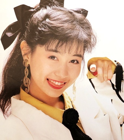 岩井由纪子的写真