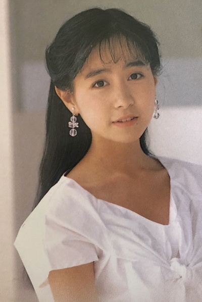 岩井由纪子的写真