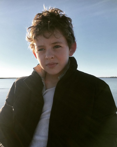 芬恩·利特的写真