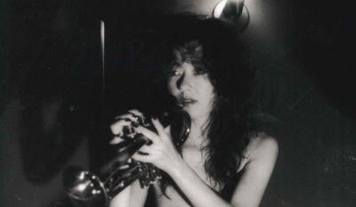 真梨邑惠的写真