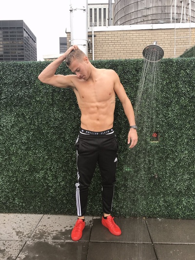 马修·诺斯卡的写真