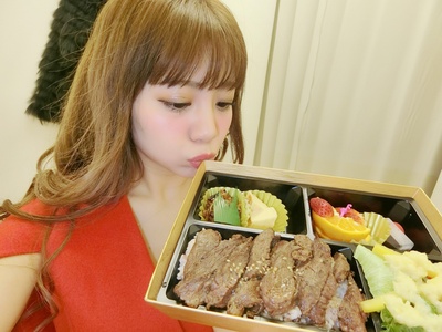 吉泽友贵的写真