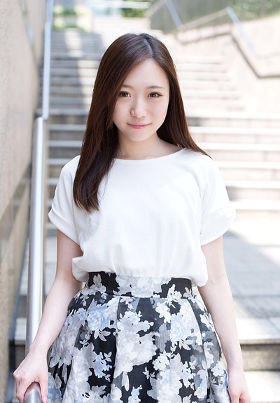 瀨奈真绪的写真