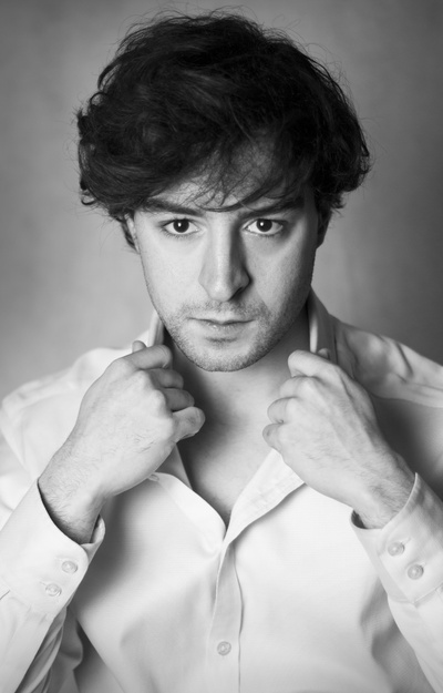 朱利安·费罗的写真