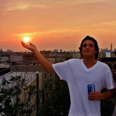 泰勒·尼克松的写真