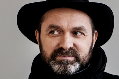 鲁卡斯·穆迪森的写真