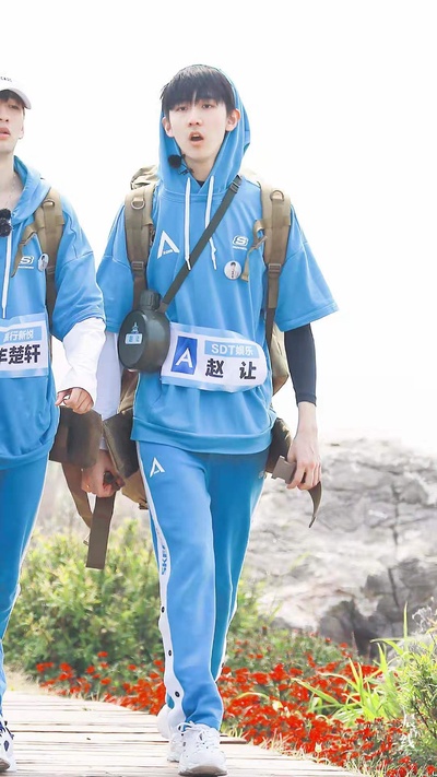 赵让的写真-小学生春游