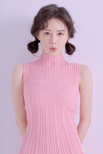 云千千的写真