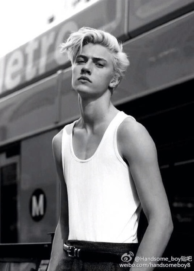 拉奇•布鲁•史密斯的写真