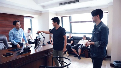 黄龙芳的写真-工作照