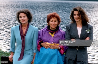 薇拉·贝尔蒙的写真