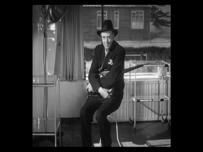 阿拉斯塔尔·西姆的写真-绿色惨案