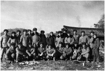 张冬凉的写真-《钢铁运输线》赴朝小...